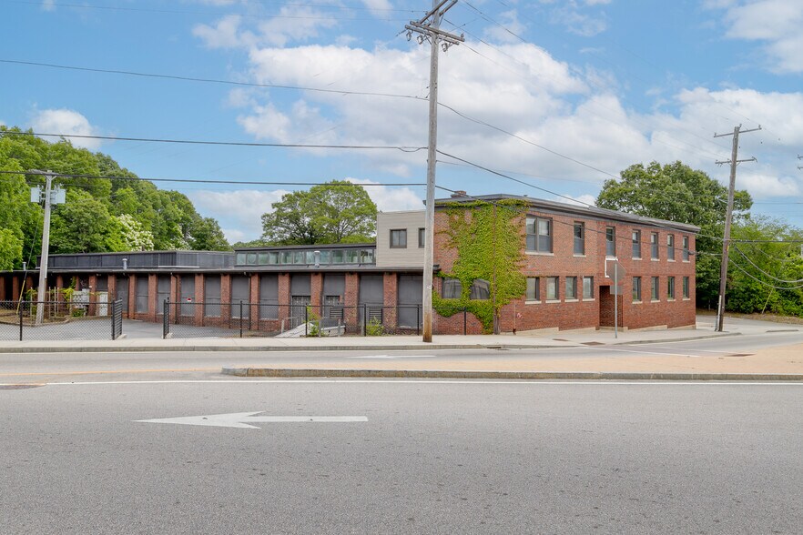 More Photos Of 3661 W Shore Rd, Warwick Warehouse For Sale