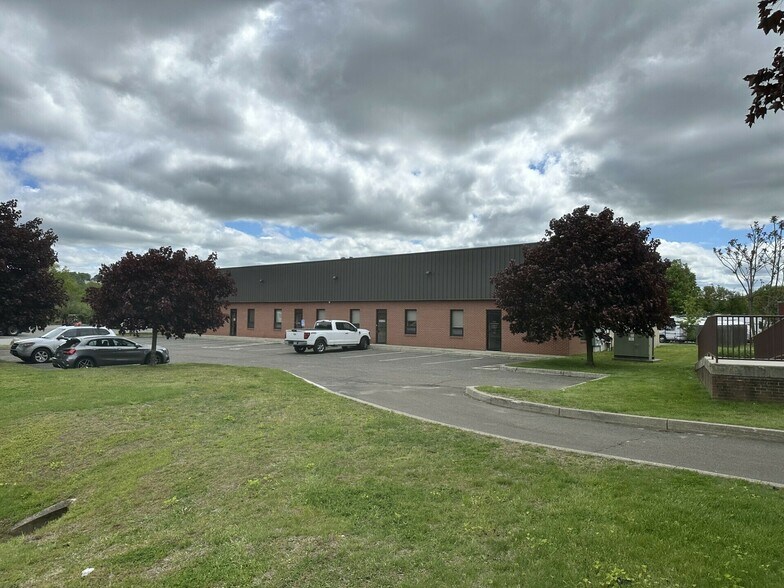 More Photos Of 30 Shelter Rock Rd, Danbury Light Distribution For Lease
