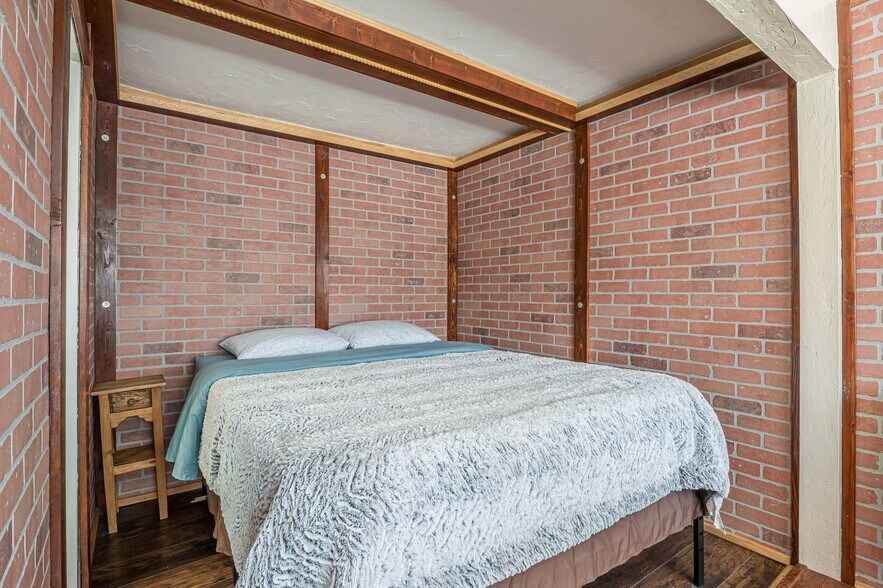 More Photos Of 21221 Baron Lake Dr, Cedaredge Hotel For Sale