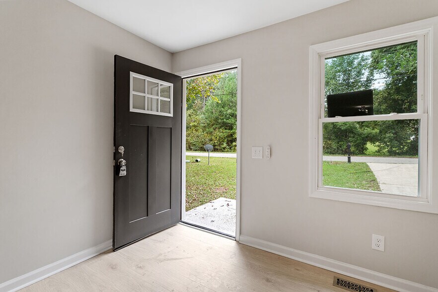 More Photos Of 1213 Freeman Dr, Sanford Apartments For Sale