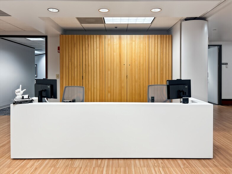 More Photos Of 8601 Six Forks Rd, Raleigh Coworking Space