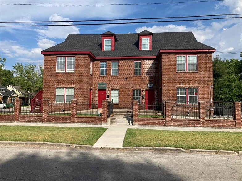 More Photos Of 2602 Isabella St, Houston Apartments For Sale