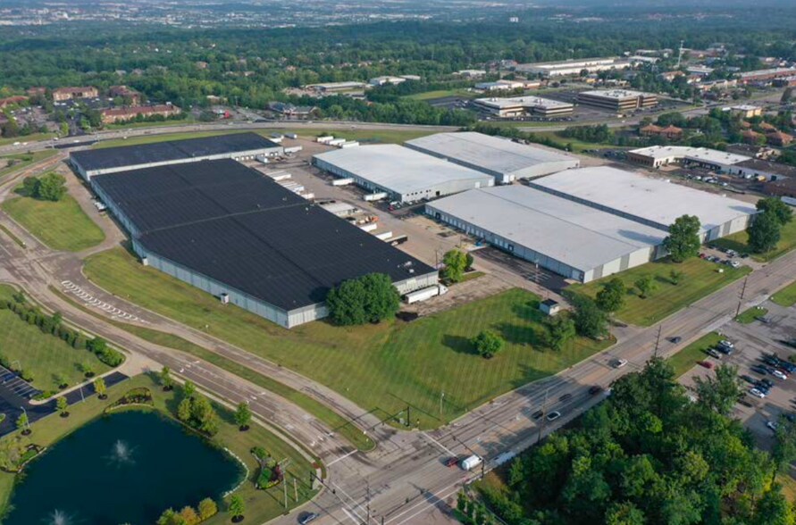 More Photos Of 11029 Kenwood Rd, Blue Ash Distribution For Lease