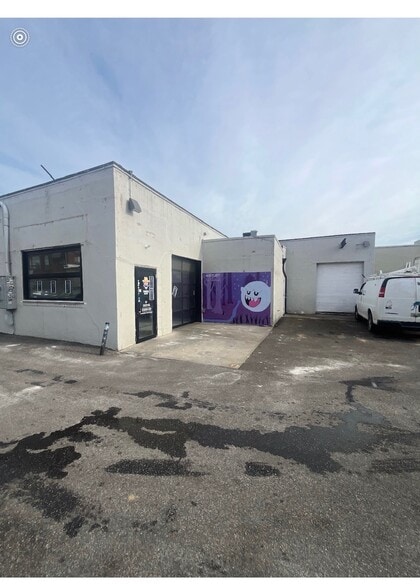 More Photos Of 57-65 E 2nd St, Mineola Warehouse For Lease