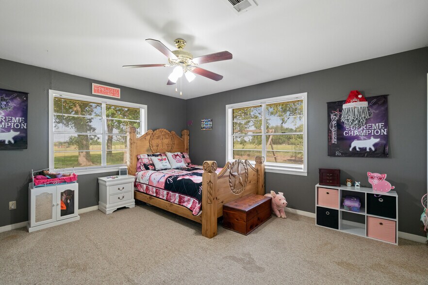 More Photos Of 2555 Straznicky Rd, Beasley Flex For Sale