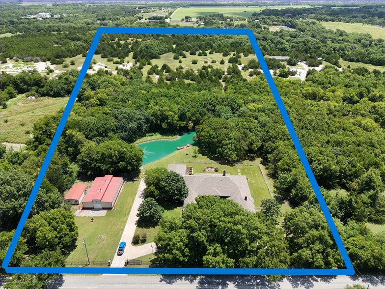 More Photos Of 636 Possom Trot Hollow Rd, Whitewright Healthcare For Sale