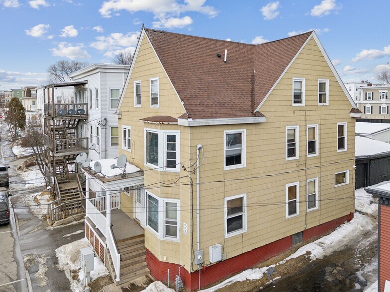 More Photos Of 92 Bartlett St, Lewiston Multifamily For Sale