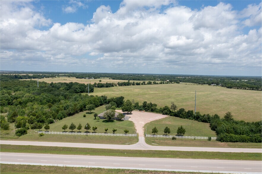 More Photos Of 4877 Sam Rayburn Hwy, Anna Office For Lease