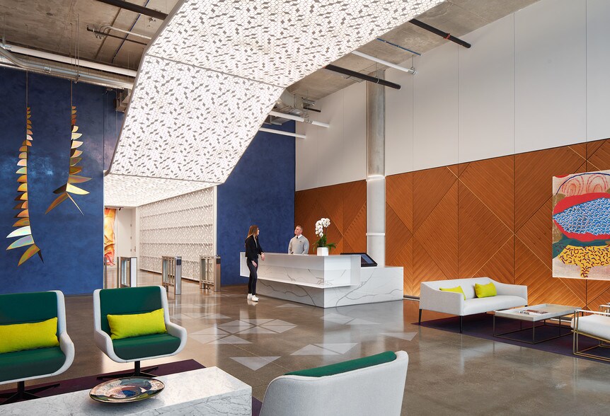 More Photos Of 1201 W Lake St, Chicago Office For Lease