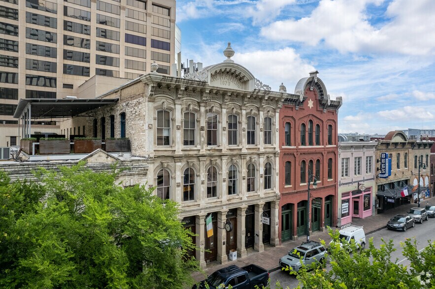 More Photos Of 200 E 6th St, Austin Loft Creative Space For Lease