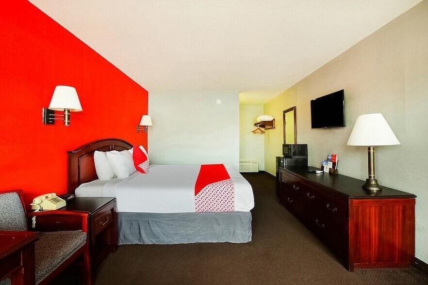 More Photos Of 4012 N State Line Ave, Texarkana Hotel For Sale