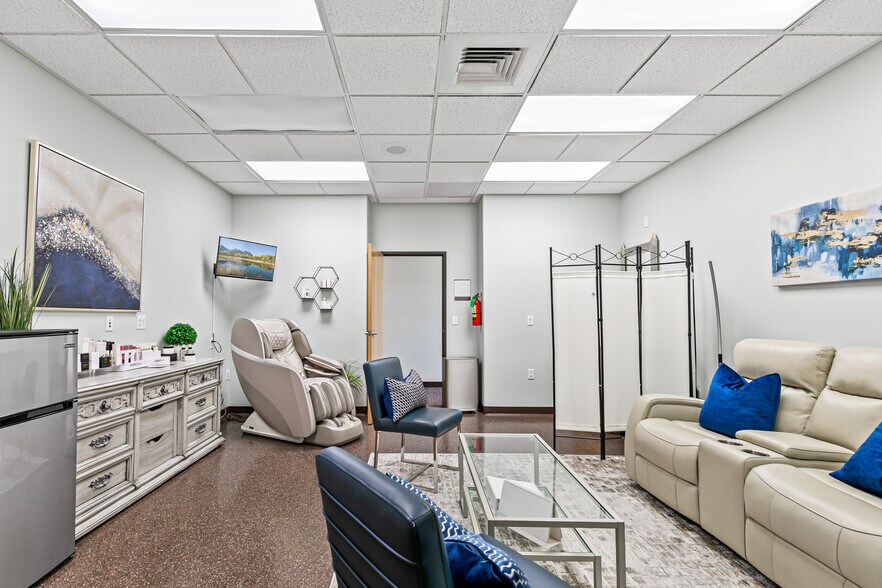 More Photos Of 3144 State St, Medford Healthcare For Lease