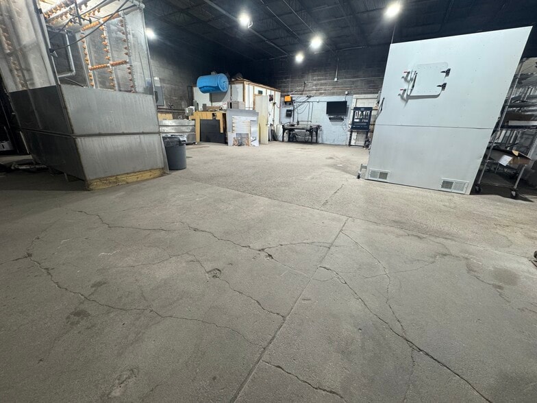 More Photos Of 305 Central Ave, Wiggins Auto Salvage Facility For Lease