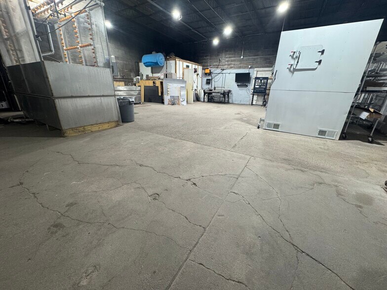 More Photos Of 305 Central Ave, Wiggins Auto Salvage Facility For Sale