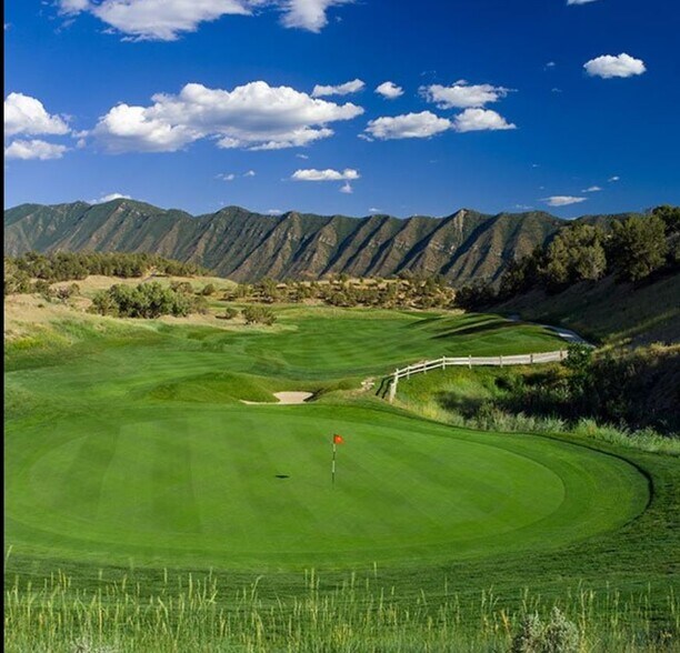 More Photos Of 781 Burning Mountain Ave, New Castle Hotel For Sale