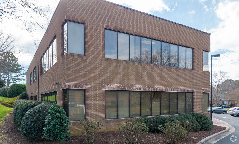 More Photos Of 201 Commonwealth Ct, Cary Office Residential For Lease
