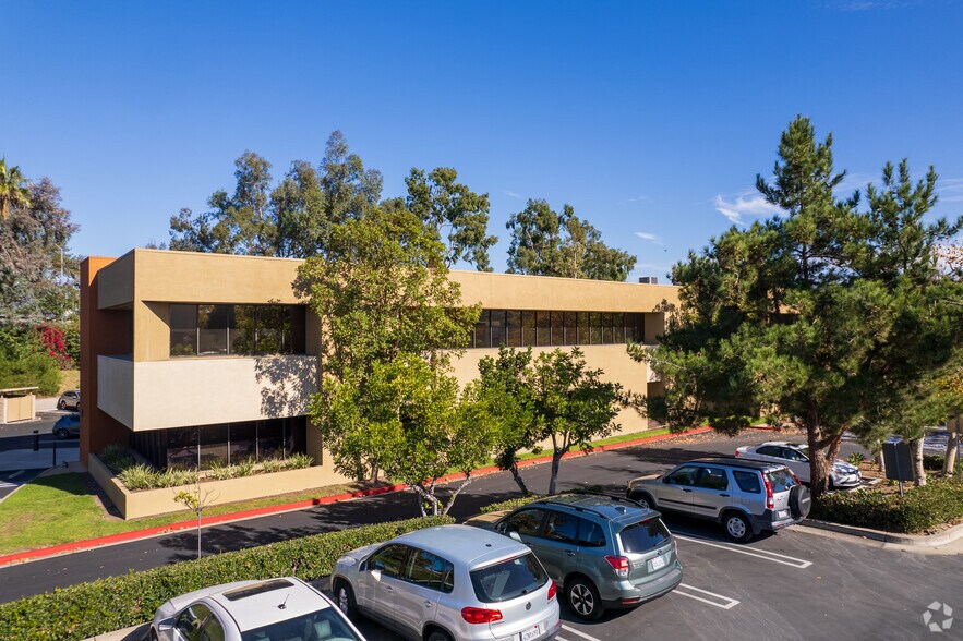More Photos Of 25231 Paseo de Alicia, Laguna Hills Office For Lease