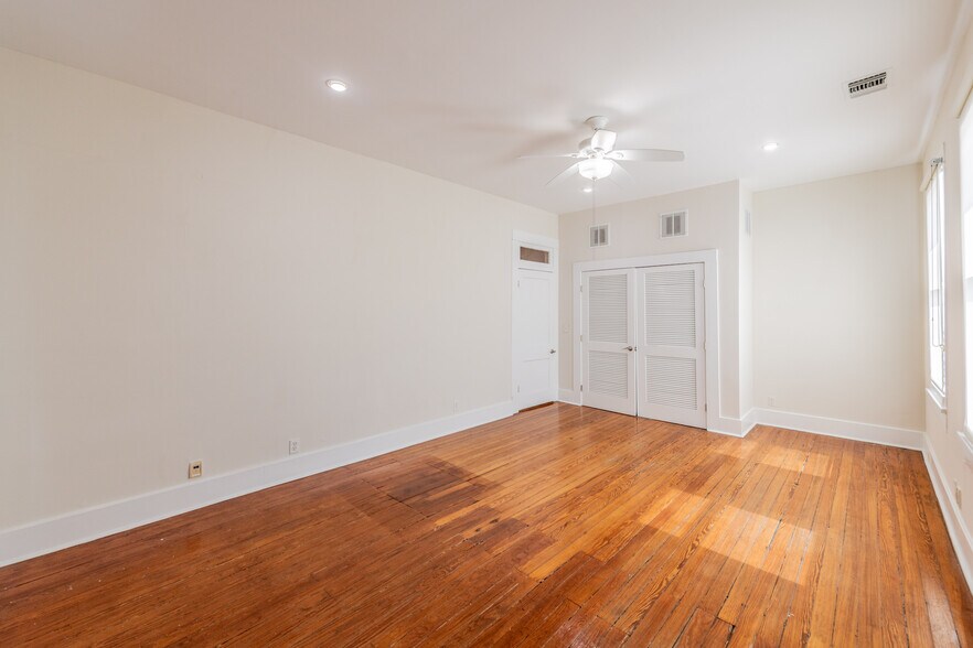 More Photos Of 214 E Ashby Pl, San Antonio Office For Lease