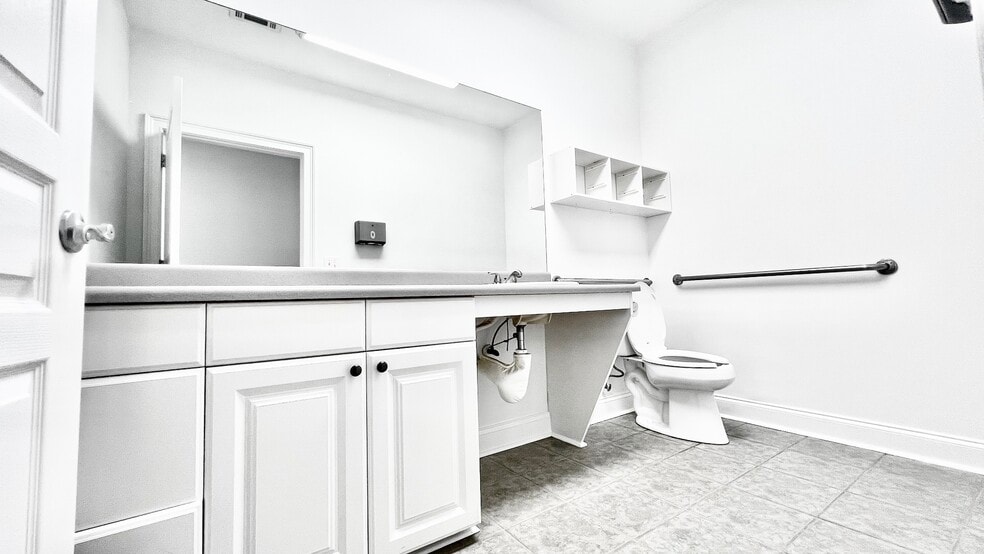 More Photos Of 4080 McGinnis Ferry Rd, Alpharetta Office For Sale