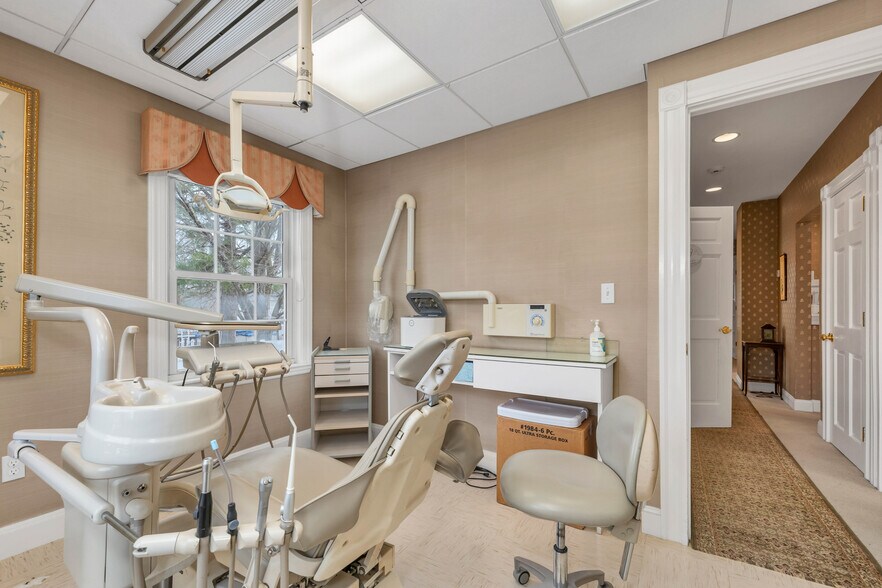 More Photos Of 205 Chelmsford St, Chelmsford Office Residential For Sale