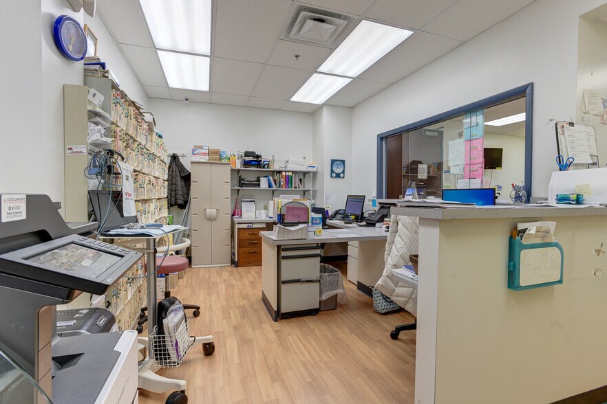 More Photos Of 8850 Columbia 100 Pky, Columbia Medical For Sale