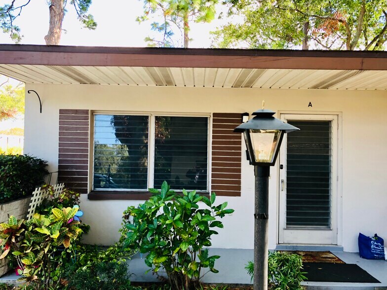 More Photos Of 815 2nd Ave NW, Largo Apartments For Sale