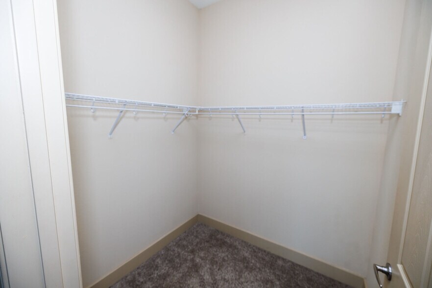 More Photos Of 79 Commerce St, Montgomery Apartments For Lease