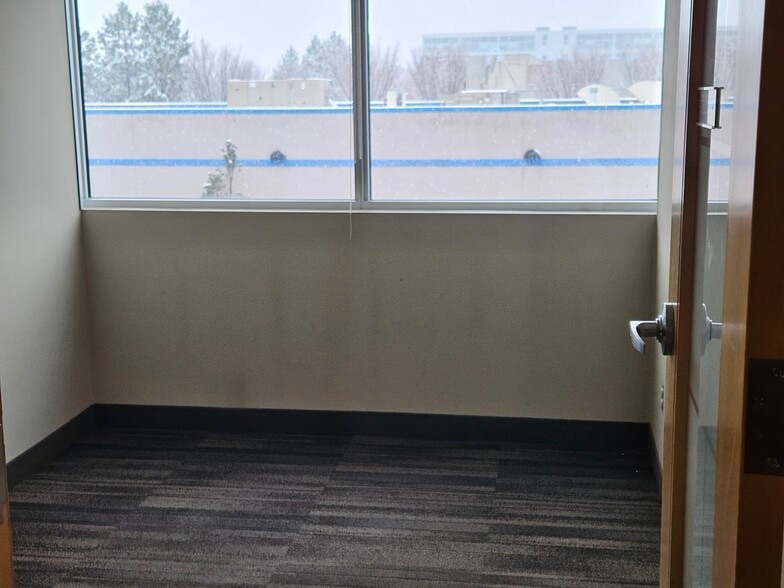 More Photos Of 51 Sunpark Dr SE, Calgary Office For Lease