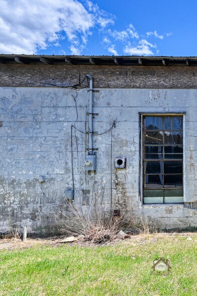More Photos Of 74 Route 133, Winthrop Flex For Sale