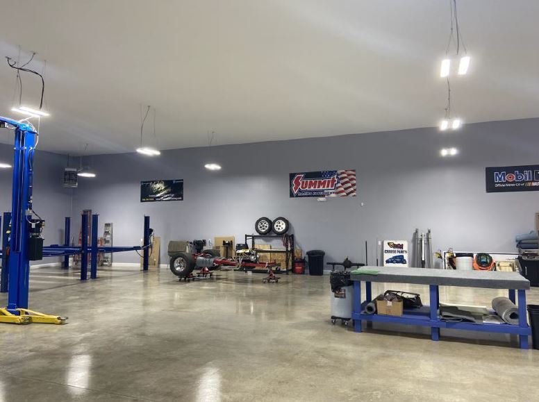 More Photos Of 6751 Beck Chappell Dr, North Dinwiddie Showroom For Sale