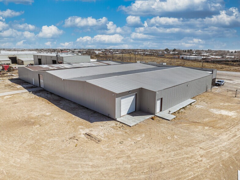 More Photos Of 2400 Steven Rd, Odessa Warehouse For Sale