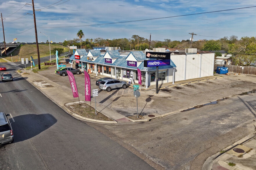 More Photos Of 3216-3222 S Port Ave, Corpus Christi Freestanding For Sale