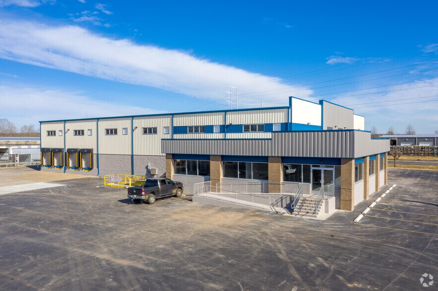 Primary Photo Of 8251 Eastgate Blvd, Mount Juliet Distribution For Lease