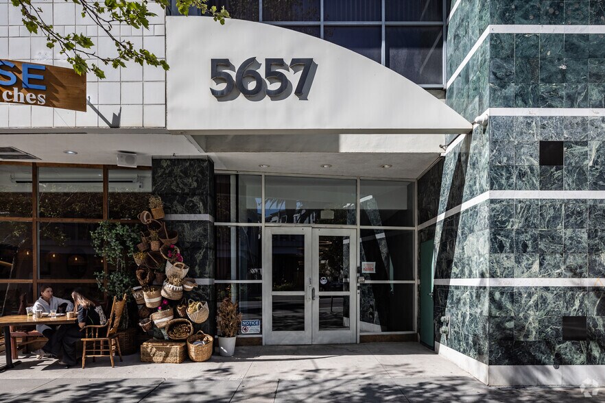 More Photos Of 5657 Wilshire Blvd, Los Angeles Office For Lease