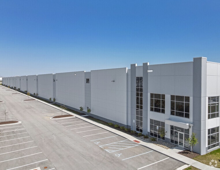 Primary Photo Of 9400 Bradford Rd, Plainfield Distribution For Lease