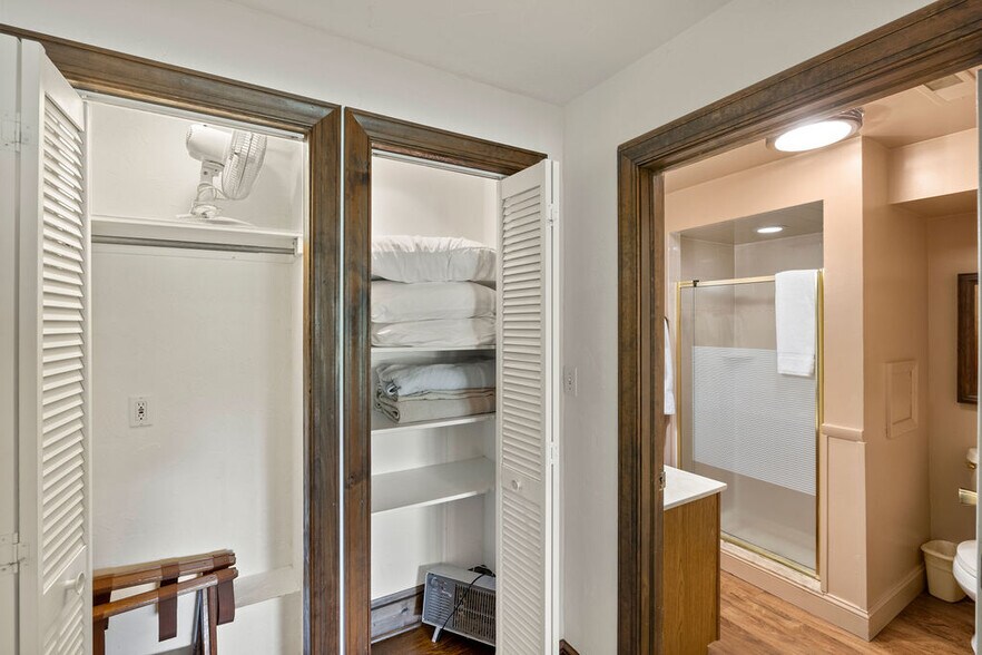 More Photos Of 40 Hospital Rd, Gettysburg Hotel For Sale