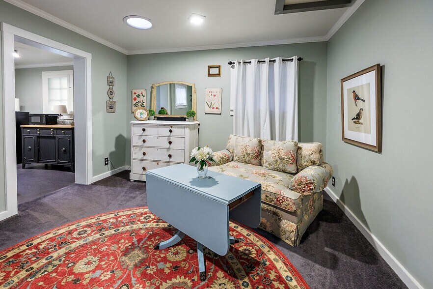 More Photos Of 455 N Oregon St, Jacksonville Hospitality For Sale