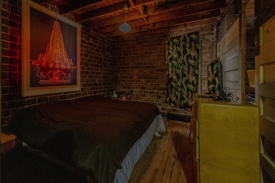 More Photos Of 502 N Hickory St, Champaign Research And Development For Sale