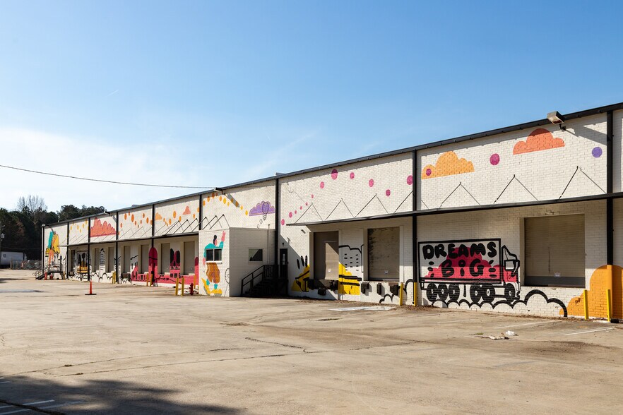 More Photos Of 1314 Chattahoochee Ave NW, Atlanta Warehouse For Lease