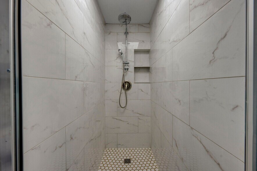More Photos Of 575-585 Reactor Way, Reno Distribution For Lease