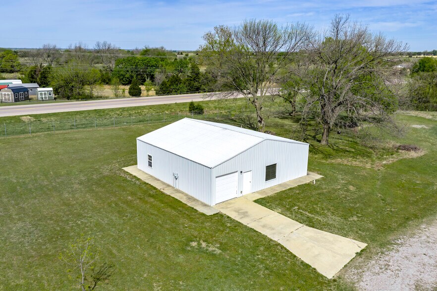 More Photos Of 6121 Highway 177, Shawnee Warehouse For Lease