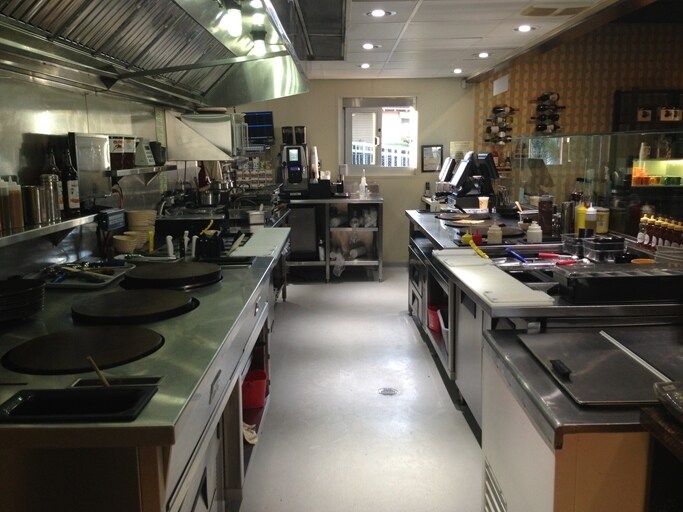 More Photos Of 2702 W Kennedy Blvd, Tampa Restaurant For Lease