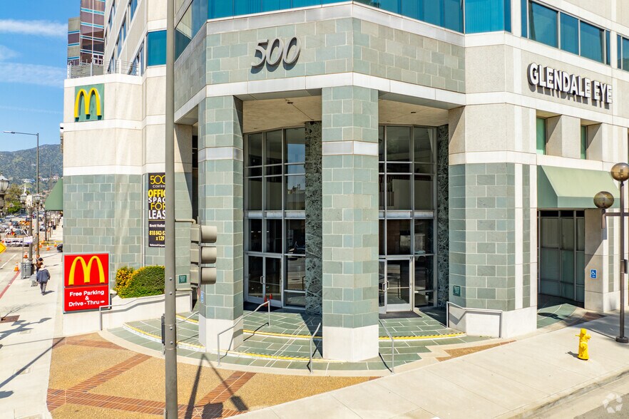 More Photos Of 500 N Central Ave, Glendale Coworking Space