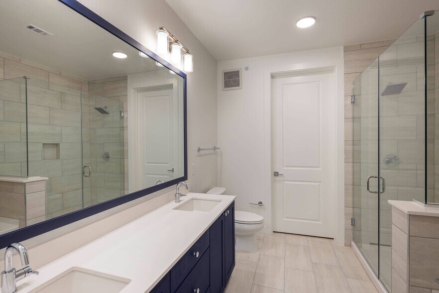 More Photos Of 1911 Philomena St, Austin Apartments For Lease