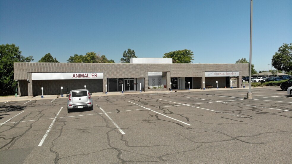 More Photos Of 221 W County Line Rd, Littleton Freestanding For Lease