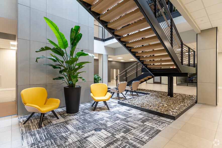 More Photos Of 3 W Broad St, Bethlehem Office For Lease