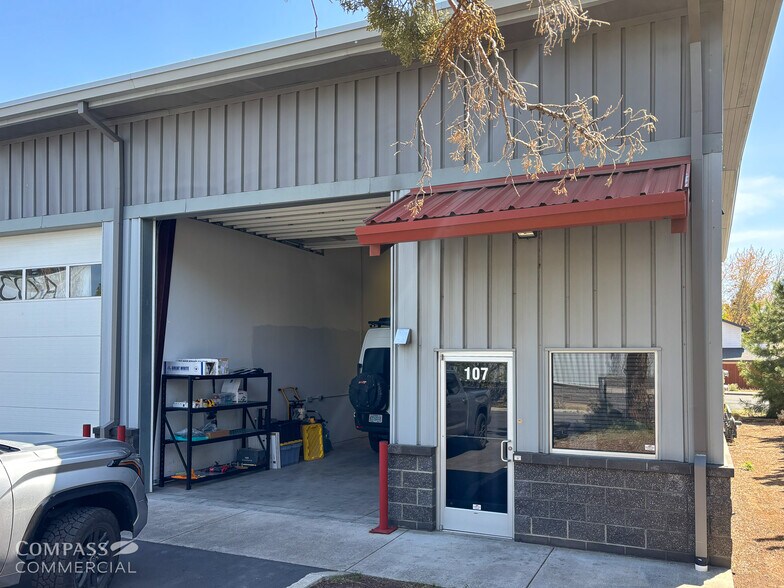 More Photos Of 63075 Crusher Ave, Bend Manufacturing For Sale