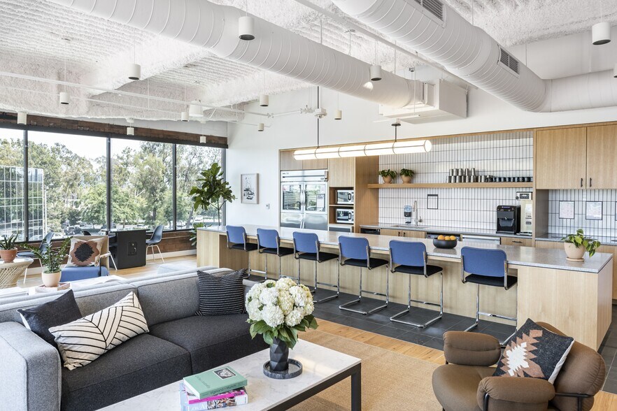 More Photos Of 4041 MacArthur Blvd, Newport Beach Coworking Space