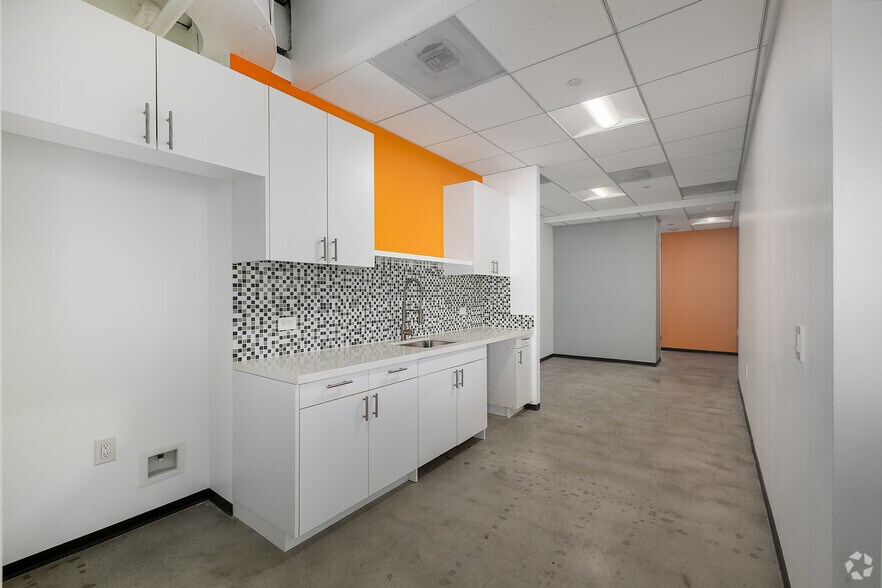 More Photos Of 5901 W Century Blvd, Los Angeles Coworking Space