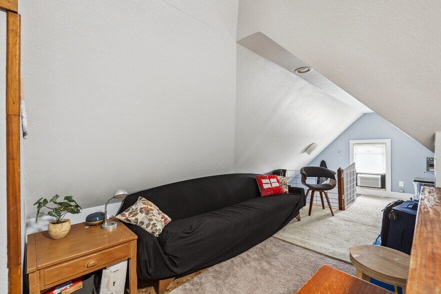 More Photos Of 1132 Main St, Grinnell Multifamily For Sale